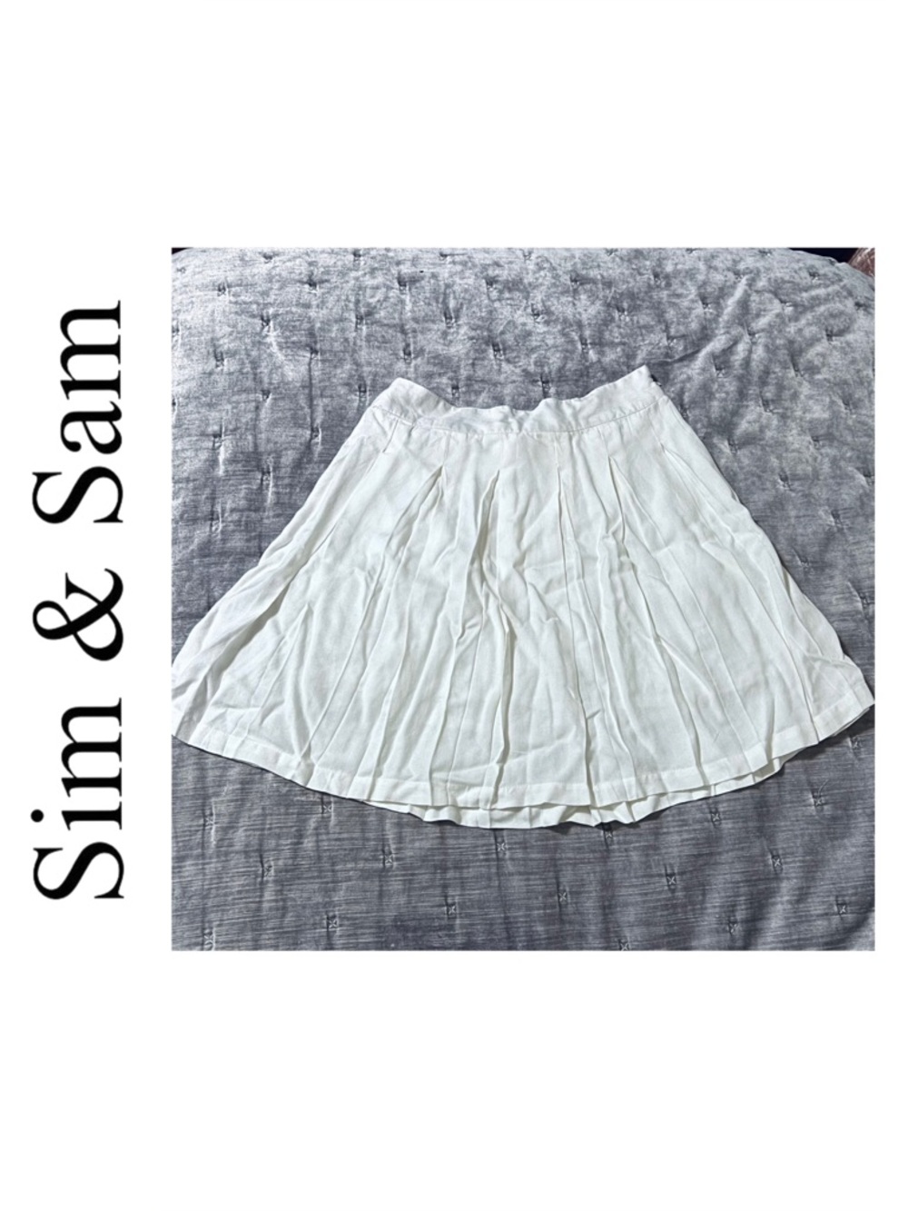 Sim & Sam White Mini Skirt